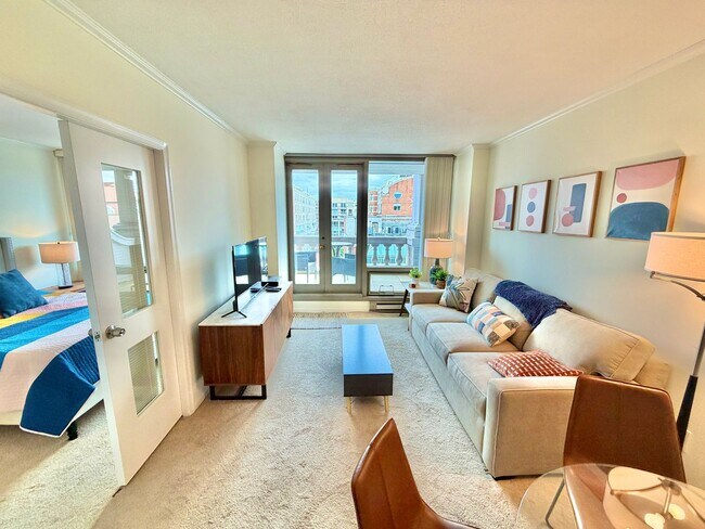 Building Photo - Penn Ave Prominent Neoclassical 1 Bed Condo, w/Balcony, Pool, Gym. - Furnished Option, Parking Op...