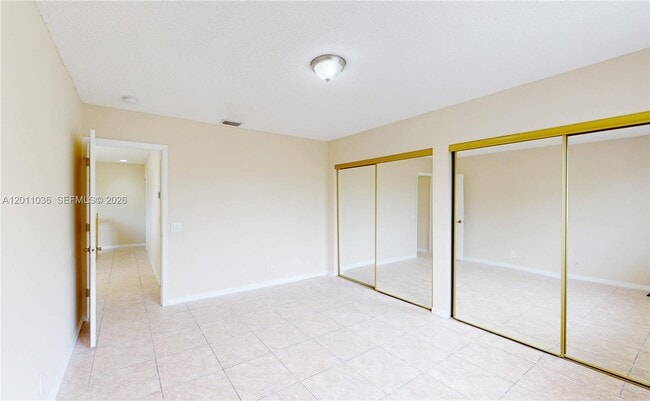 Building Photo - 897 Briar Ridge Rd