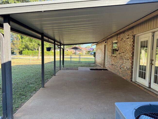 Building Photo - Available NOW-  103 Meadowlark-1/2 Off the first month rent with a 12-month lease