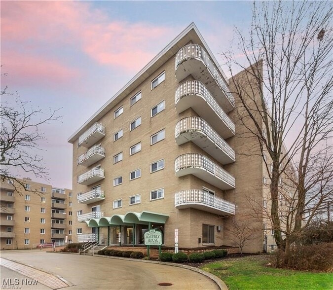 Building Photo - 14567 Madison Ave