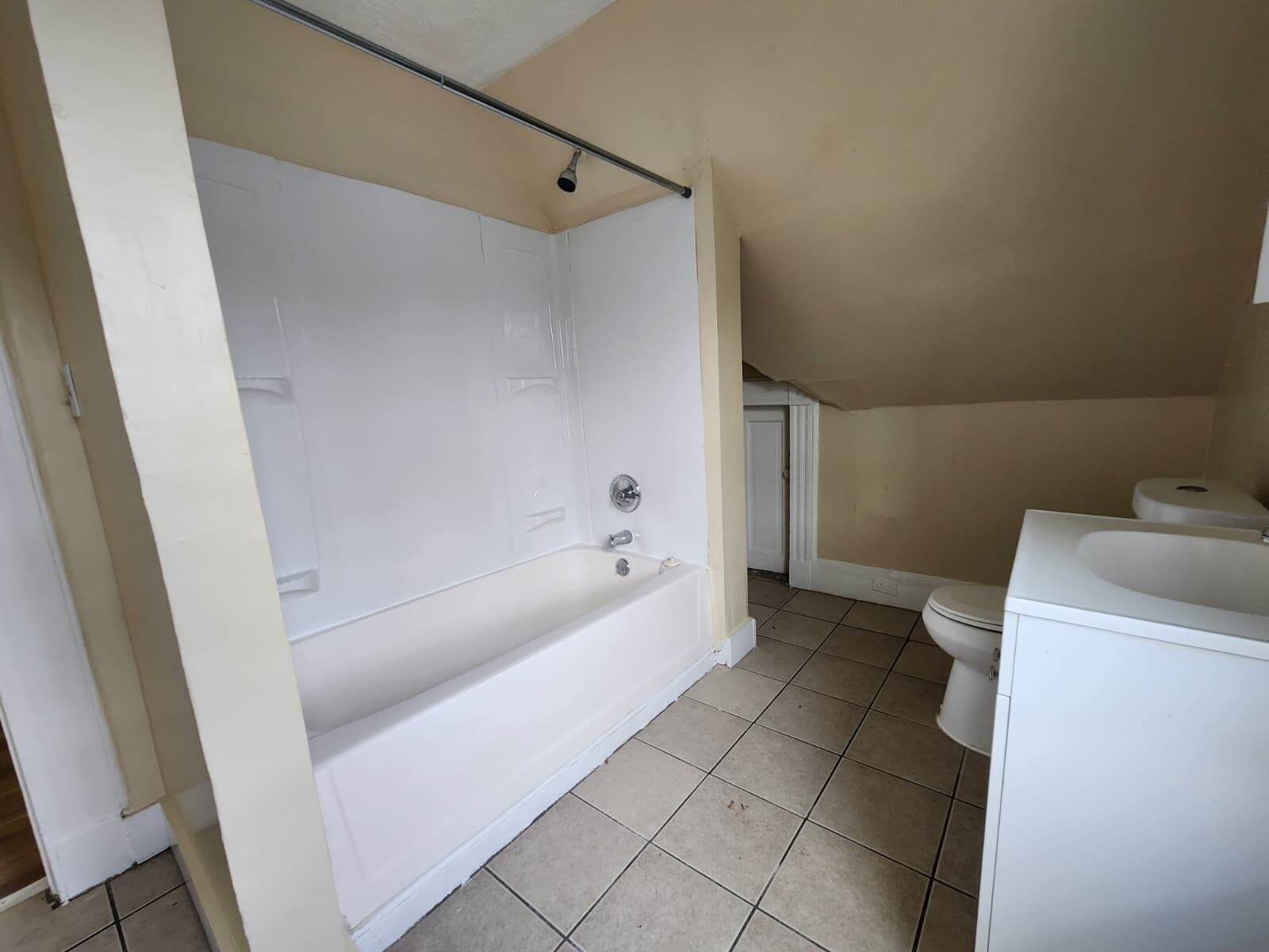 Building Photo - 170 Sherman Ave