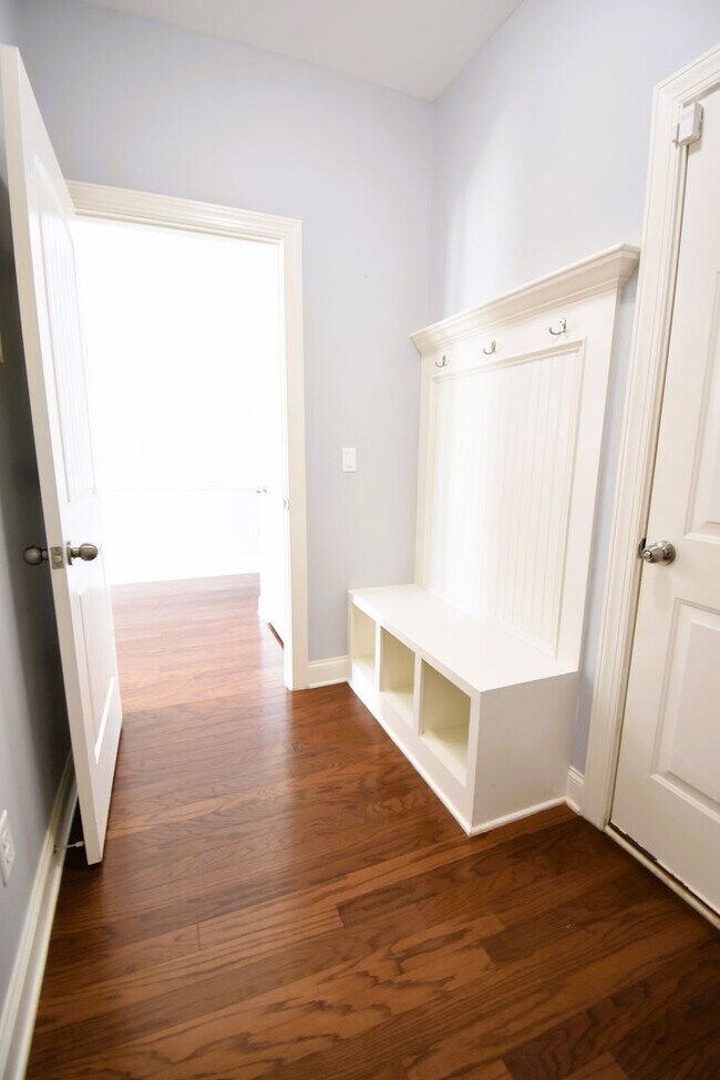 Building Photo - 54 Pittfield Run