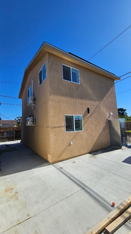 Building Photo - 5173 Palm St