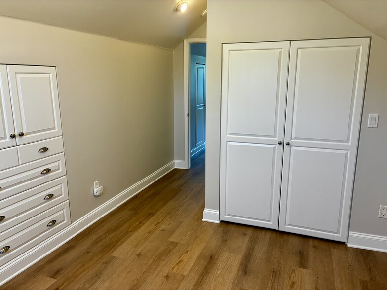 Bedroom - 649 Crest Dr