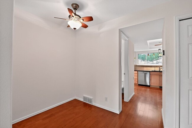 Building Photo - 770 Quince Cir