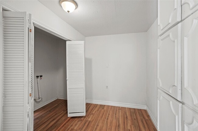 Building Photo - 1135 3rd Ave N