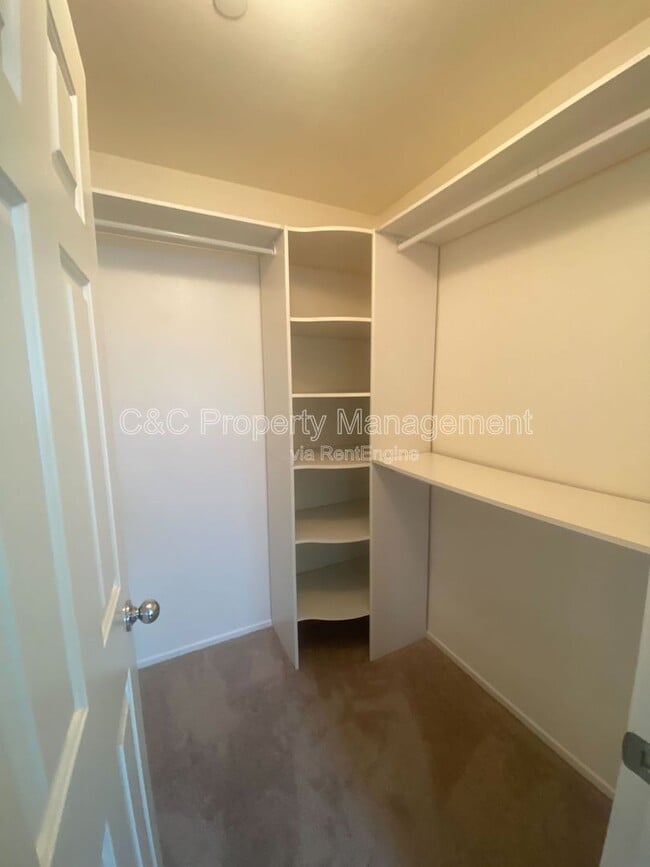 Building Photo - 6268 Cristal Ln