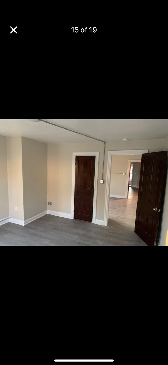 Building Photo - 639 E Middle St