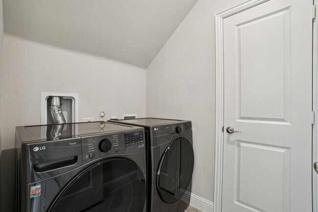 Building Photo - 11422 Chepstow Crescent Ct