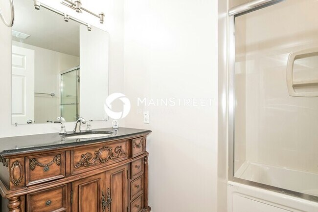 Building Photo - 4 Bedroom Pet-Friendly Home in BALLWIN, MO with Main Street Renewal