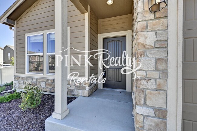 Building Photo - 10627 Hidden Pr Pkwy