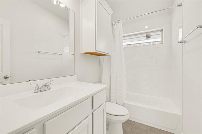 Building Photo - 17123 Bluebonnet Creek Trl