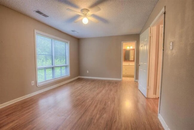 Building Photo - 5578 Sweet Gum Dr