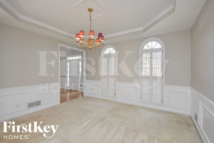 Building Photo - 1715 Foxwood Glen SE