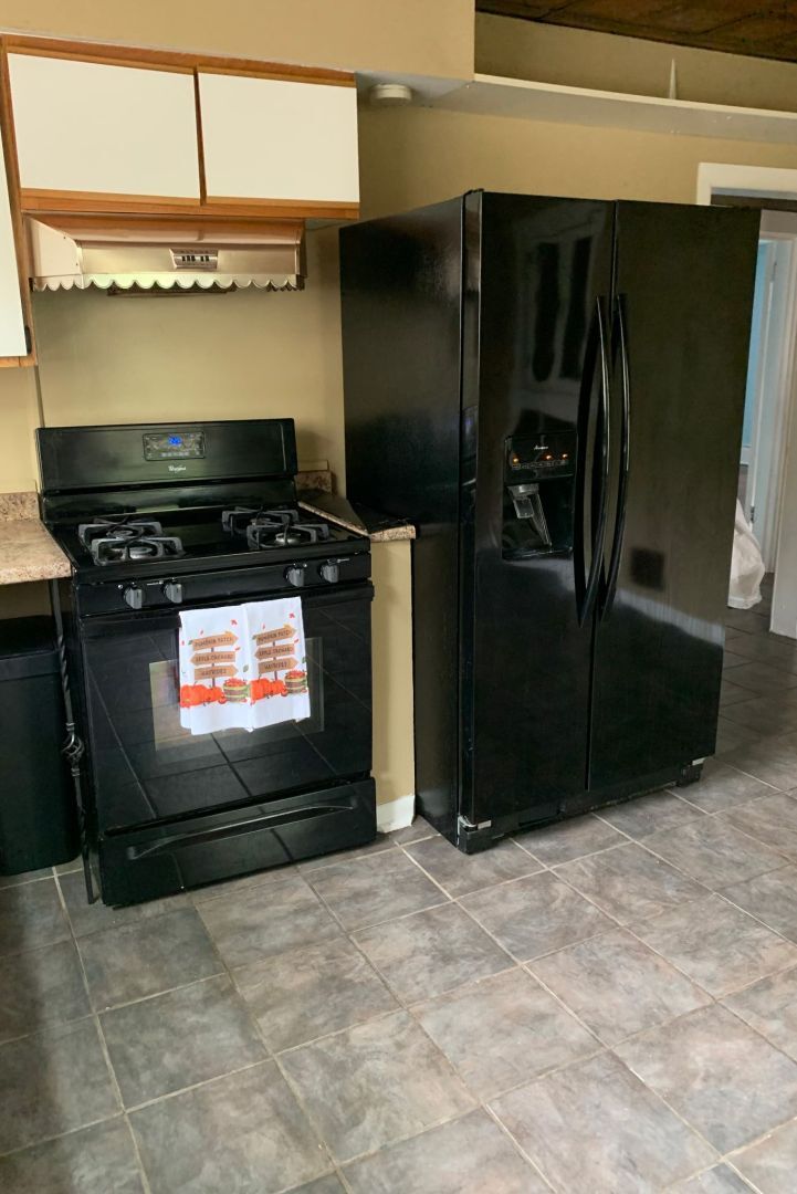 Building Photo - 41 Sylvia Ave