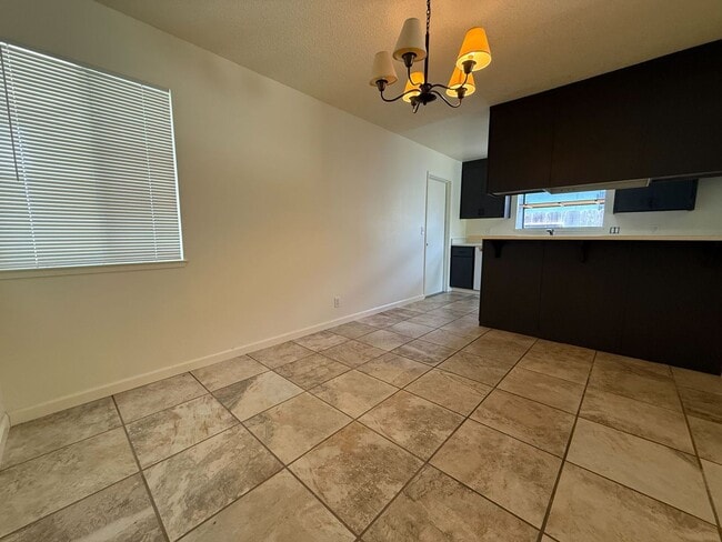 Building Photo - Charming North Salinas 3BR/2BA with Privat...