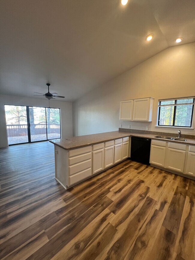 Building Photo - Ponderosa Trails - Beautiful 4 bedroom house $3,495.00