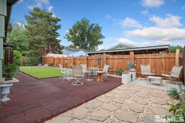 Building Photo - 968 Rio Vista Dr