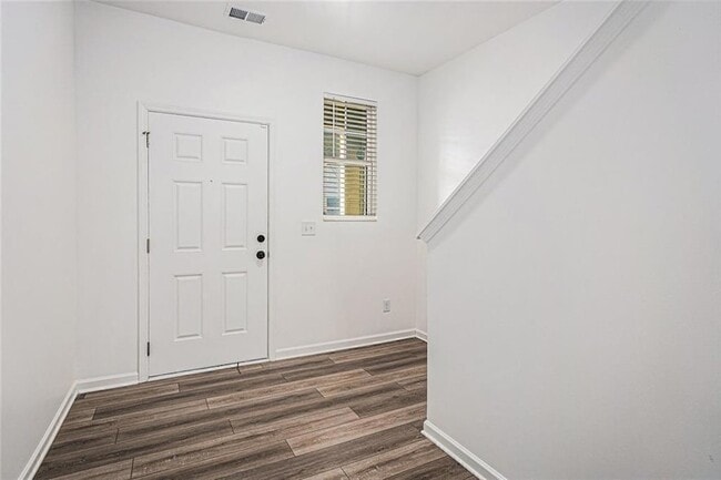 Building Photo - 308 Penn Sta Wy