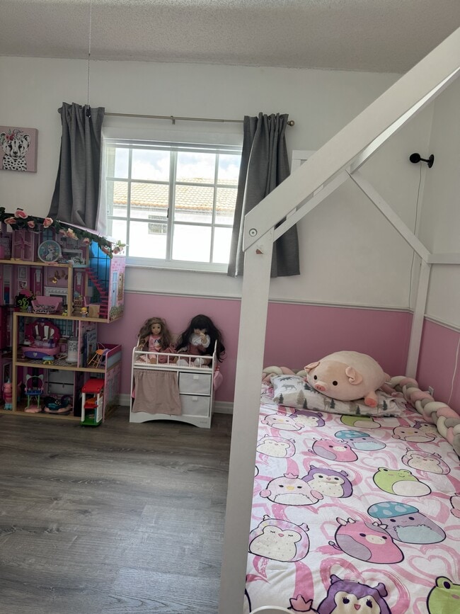 Building Photo - 15861 SW 70th Terrace