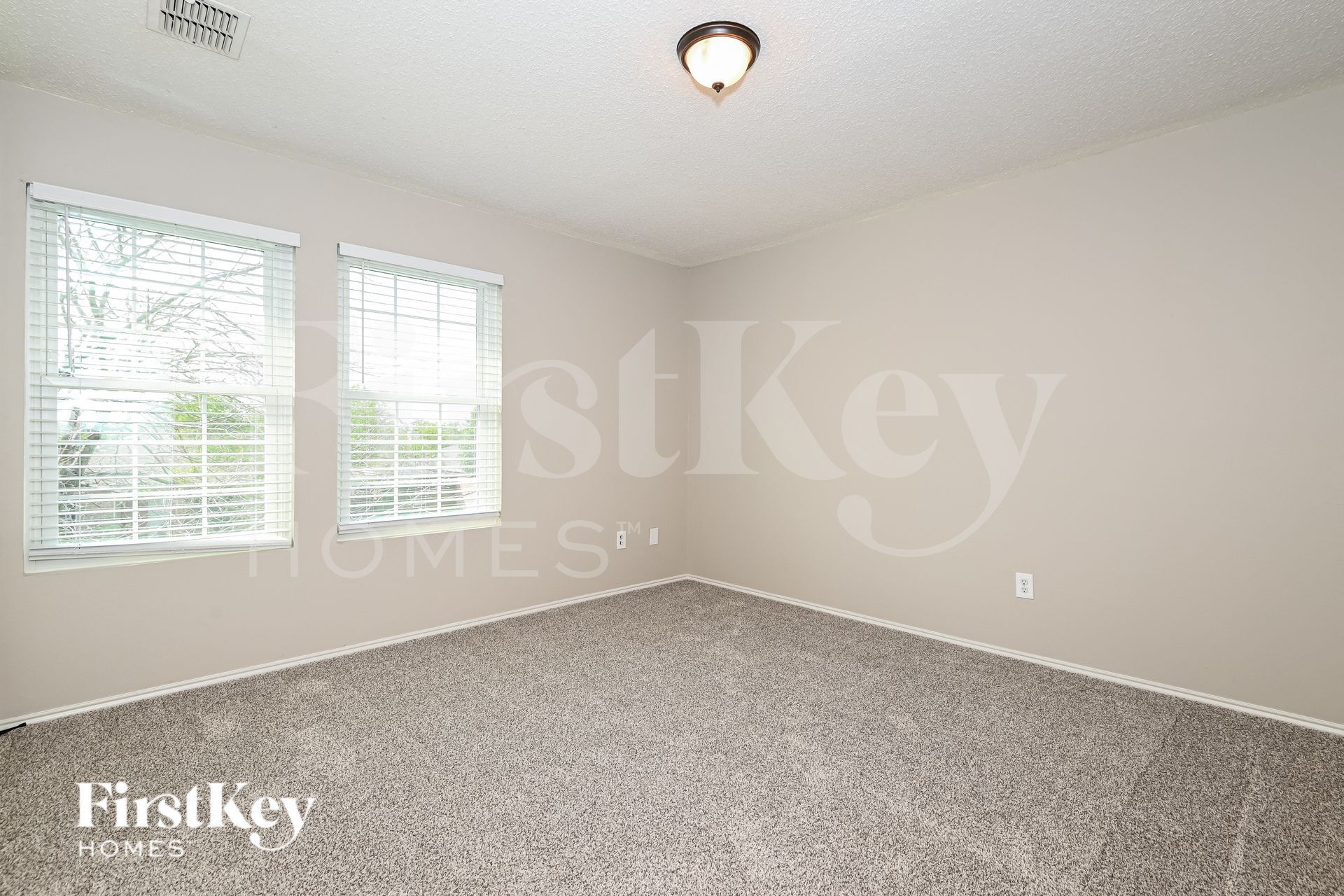 Building Photo - 1445 Lochspring Dr