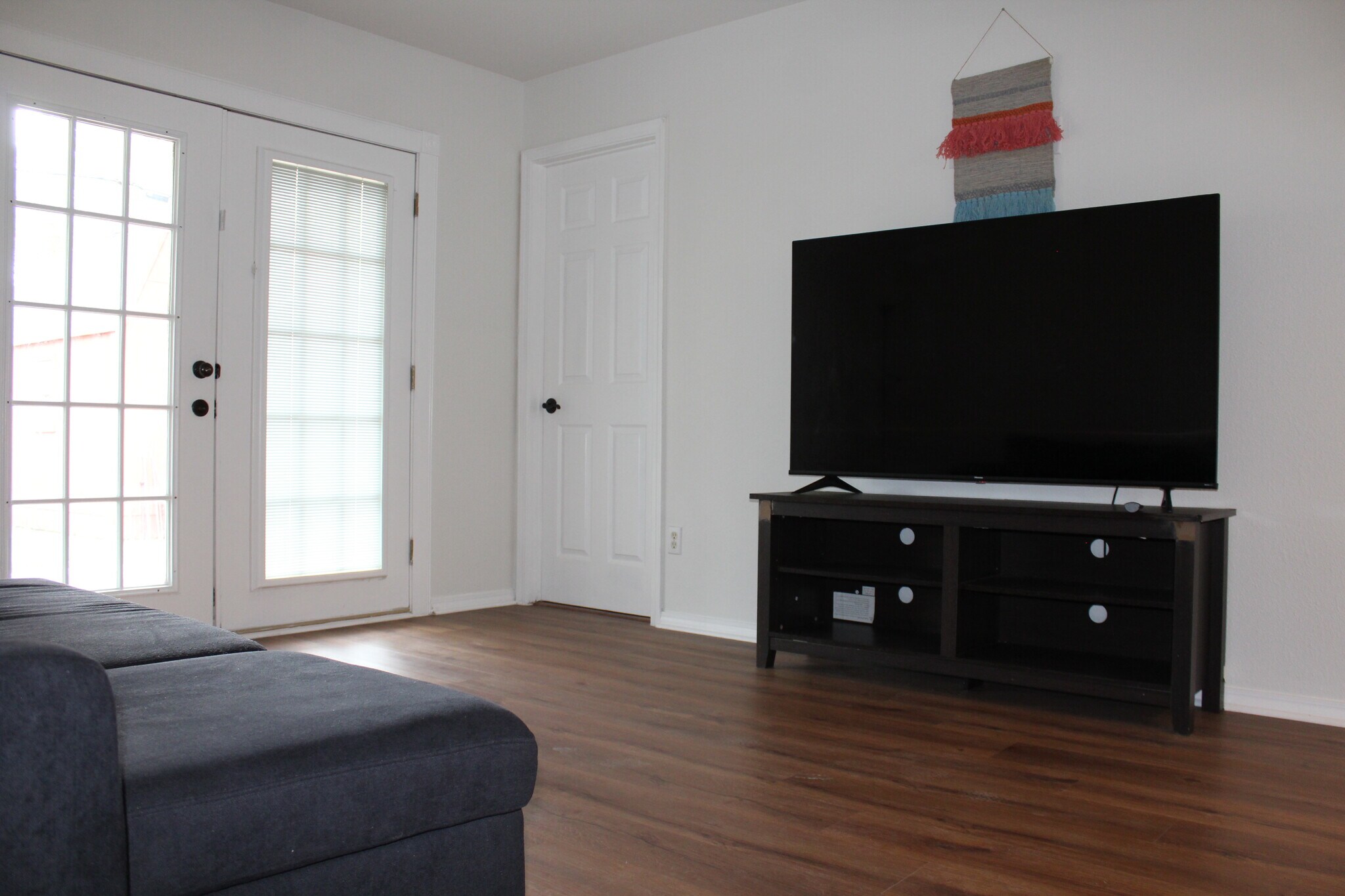 Building Photo - 311 Lebanon St