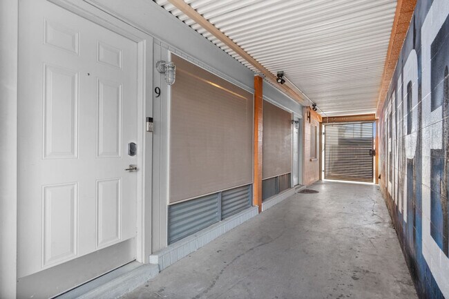 Building Photo - 1741 S Mill Ave