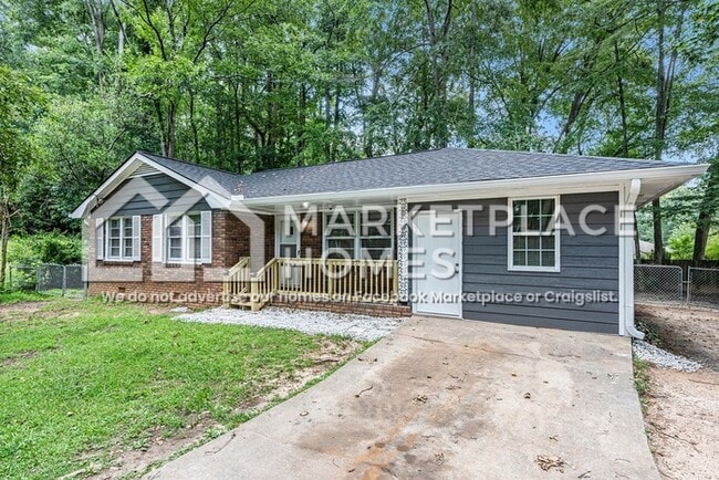 Building Photo - 5946 Shady Ln Cir