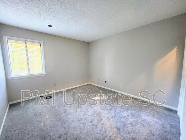 Building Photo - 3106 Bethel Rd