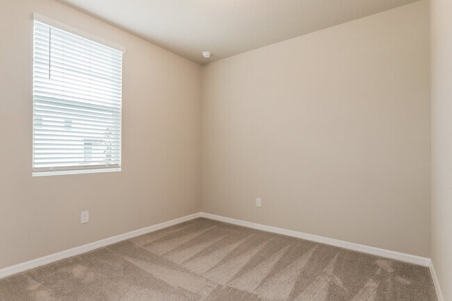 Building Photo - 38955 Harlow Rose Dr