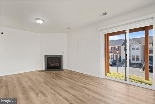 Building Photo - 200 Chesterbrook Ct