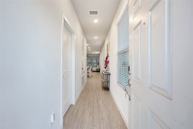 Building Photo - 16858 Pandora Wy