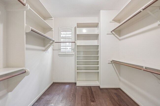 Building Photo - 1611 Copperas Cove