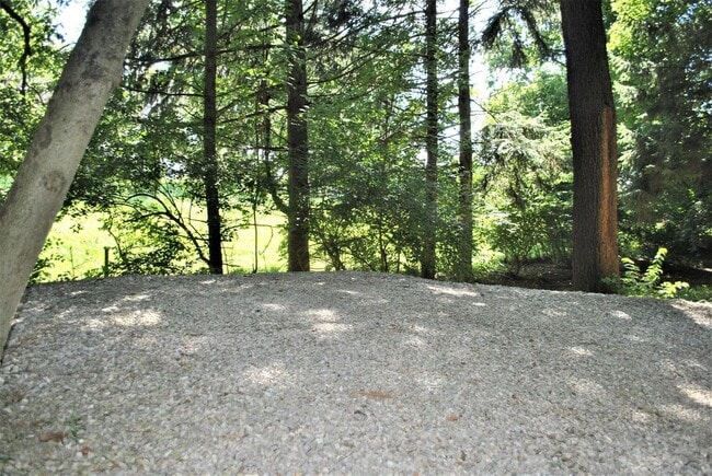 Building Photo - 18265 Turney Caldwell Rd