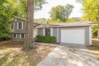 Building Photo - 806 Houndstooth Trail NW