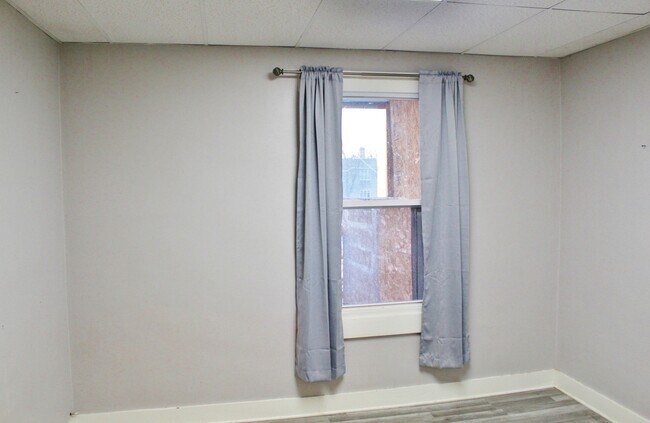 Building Photo - 404 Liberty St