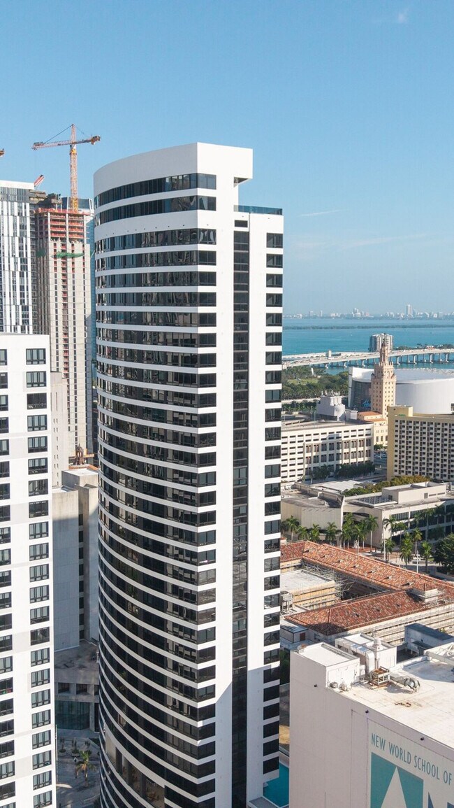 Building Photo - 225 N Miami Ave