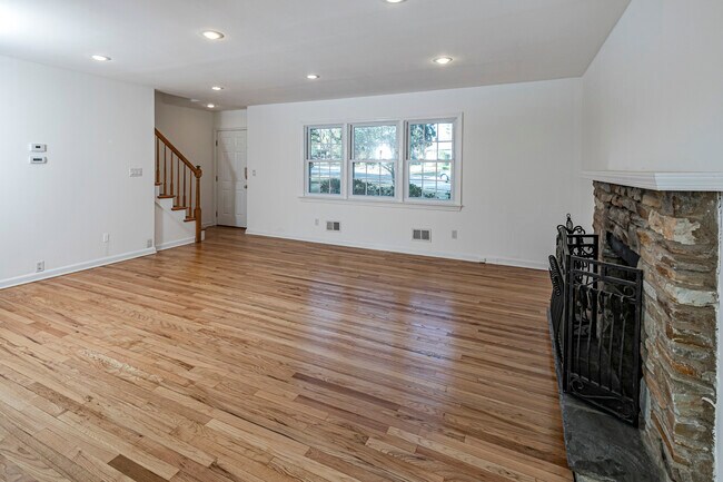 Building Photo - 339 Hamilton Ave