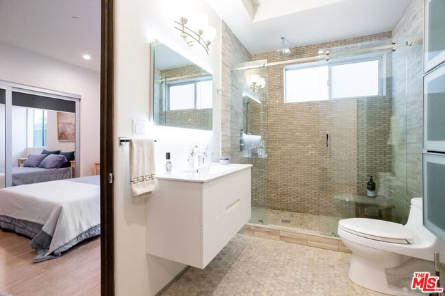 Building Photo - 6985 Trolleyway S