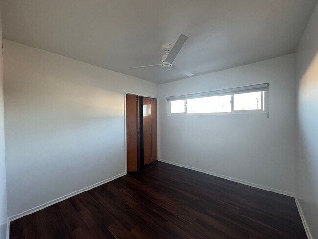 Building Photo - Charming 3bd 2ba apartment