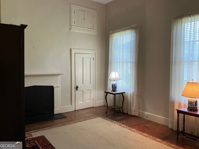 Building Photo - 992 Tatnall St