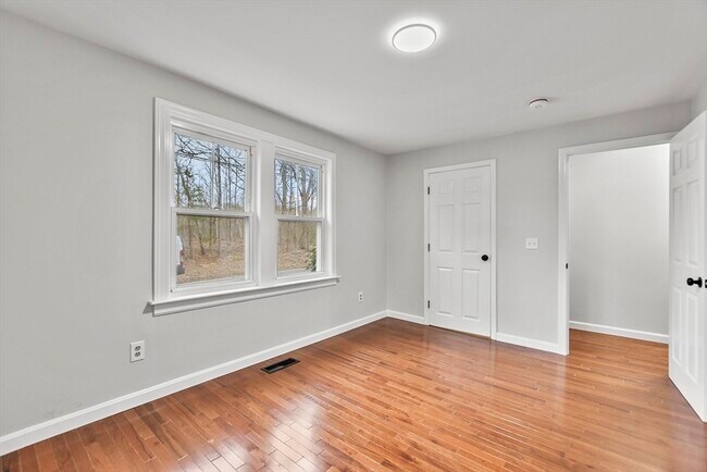 Building Photo - 138 Walker Rd