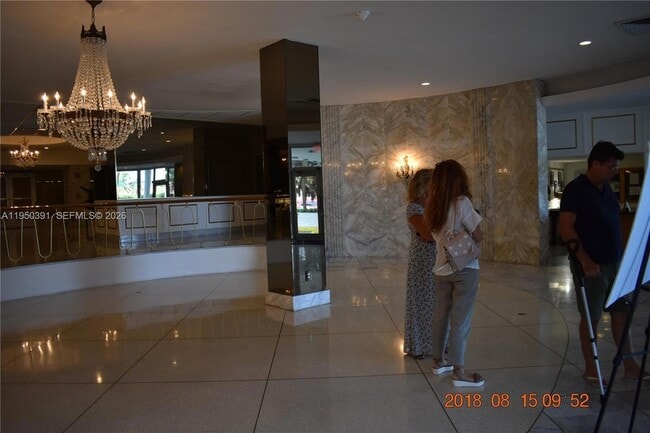 Building Photo - 5255 Collins Ave