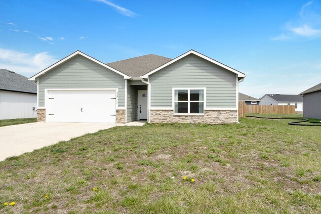 Building Photo - New home for rent!