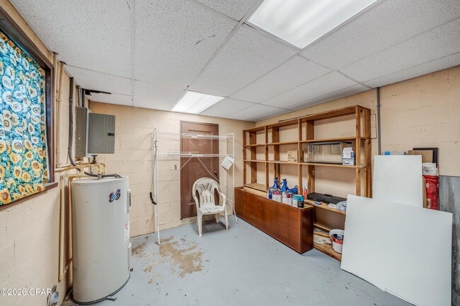 Building Photo - 4736 Sunset Dr