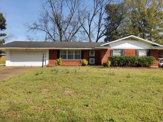 Primary Photo - 4344 Walnut Hill Dr
