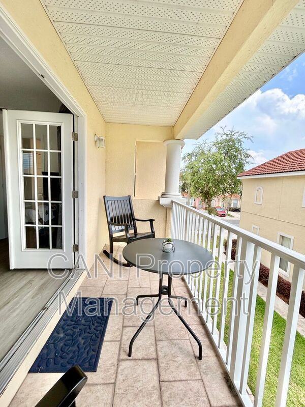 Building Photo - 1134 S Beach Cir