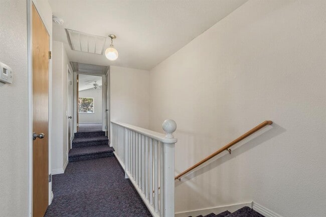 Building Photo - 3309 Westhill Dr
