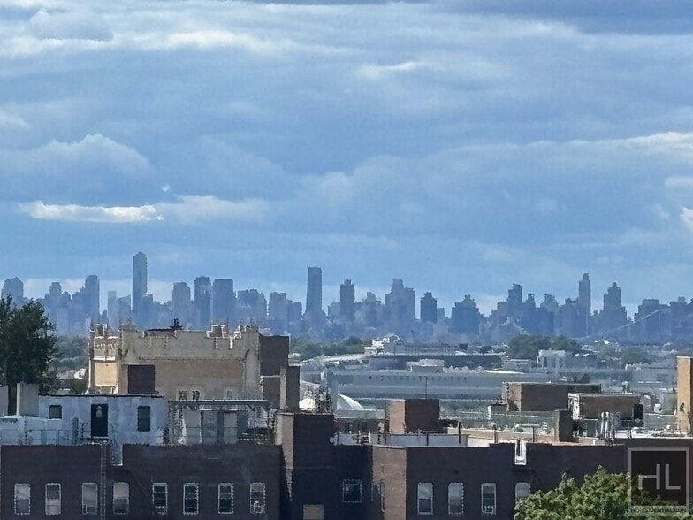 Building Photo - NORTHERN BOULEVARD