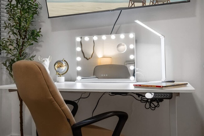 Building Photo - 1676 Raynell Way